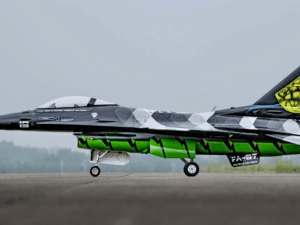 2.6M F16